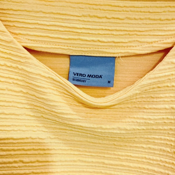 Vero Moda Top - Picture 2 of 4